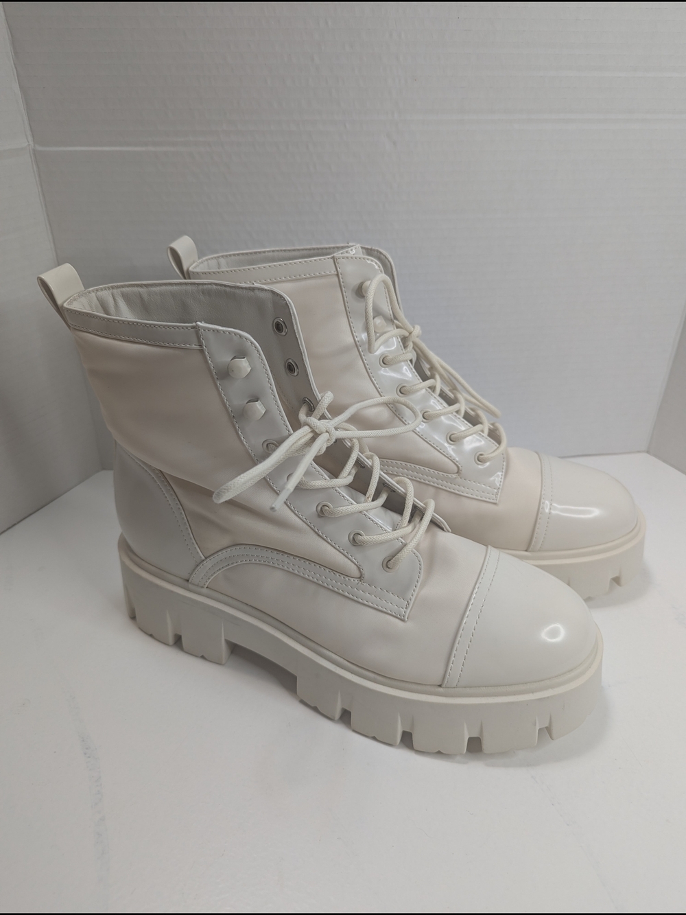 Nine West Women's Cream Lace-Up Chunky Combat Boots